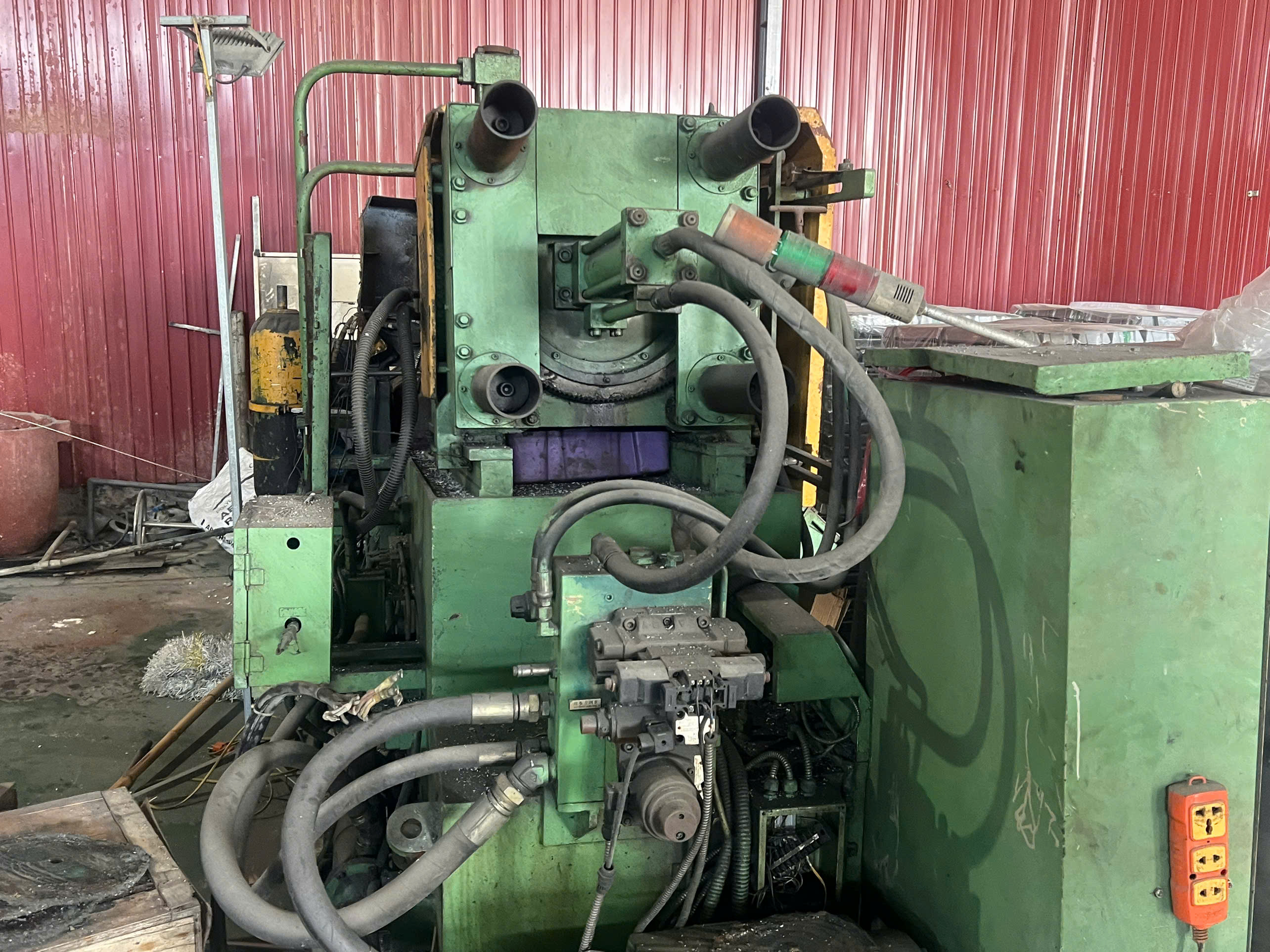 Zinc die casting machine.jpg